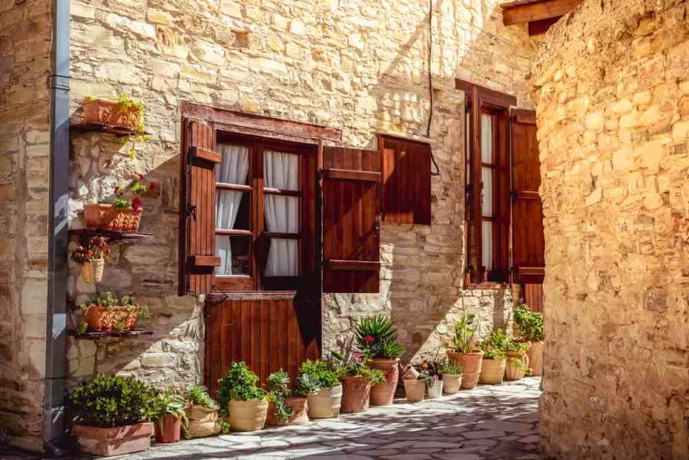 Rénovation d'un mur mitoyen en pierre apparente, La Cadière-d'Azur, Home Creative